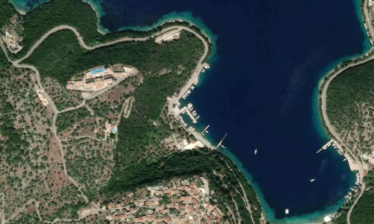 Flyfoto av Spartakhori marina
