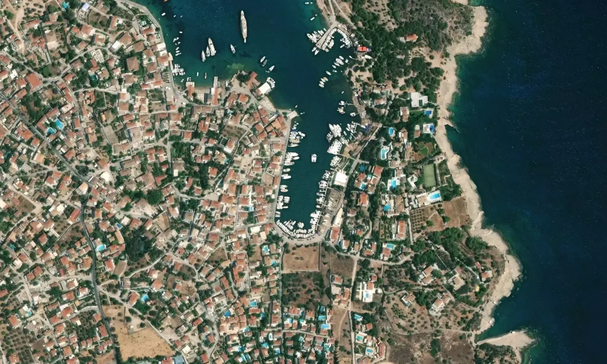 Flyfoto av Spetses (gamla hamnen)