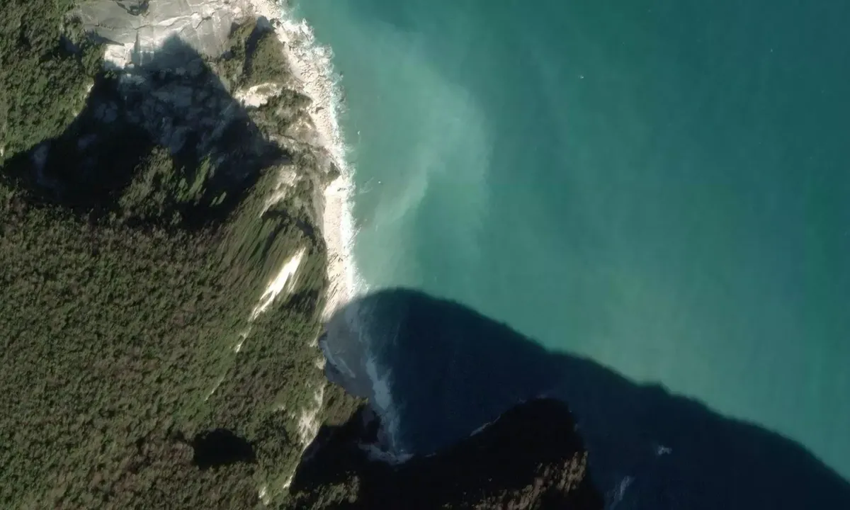Satelite image of Spiaggia dei Sassi Bianchi