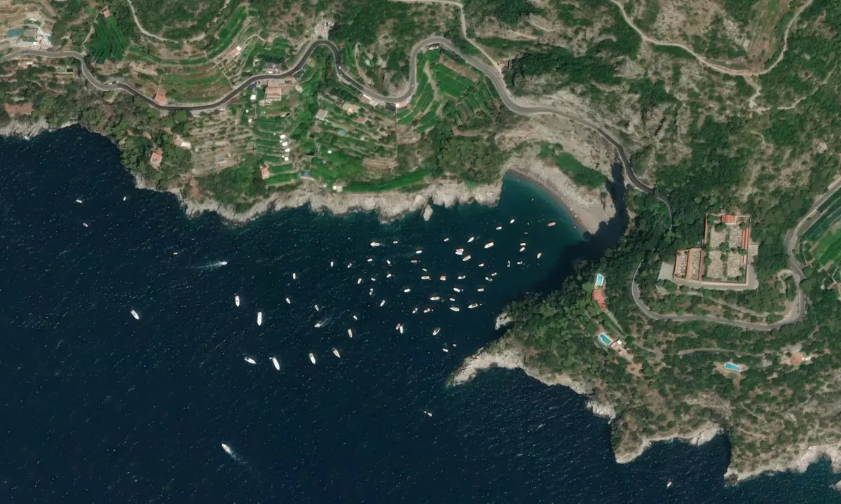 Flyfoto av Spiaggia del Cavallo Morto