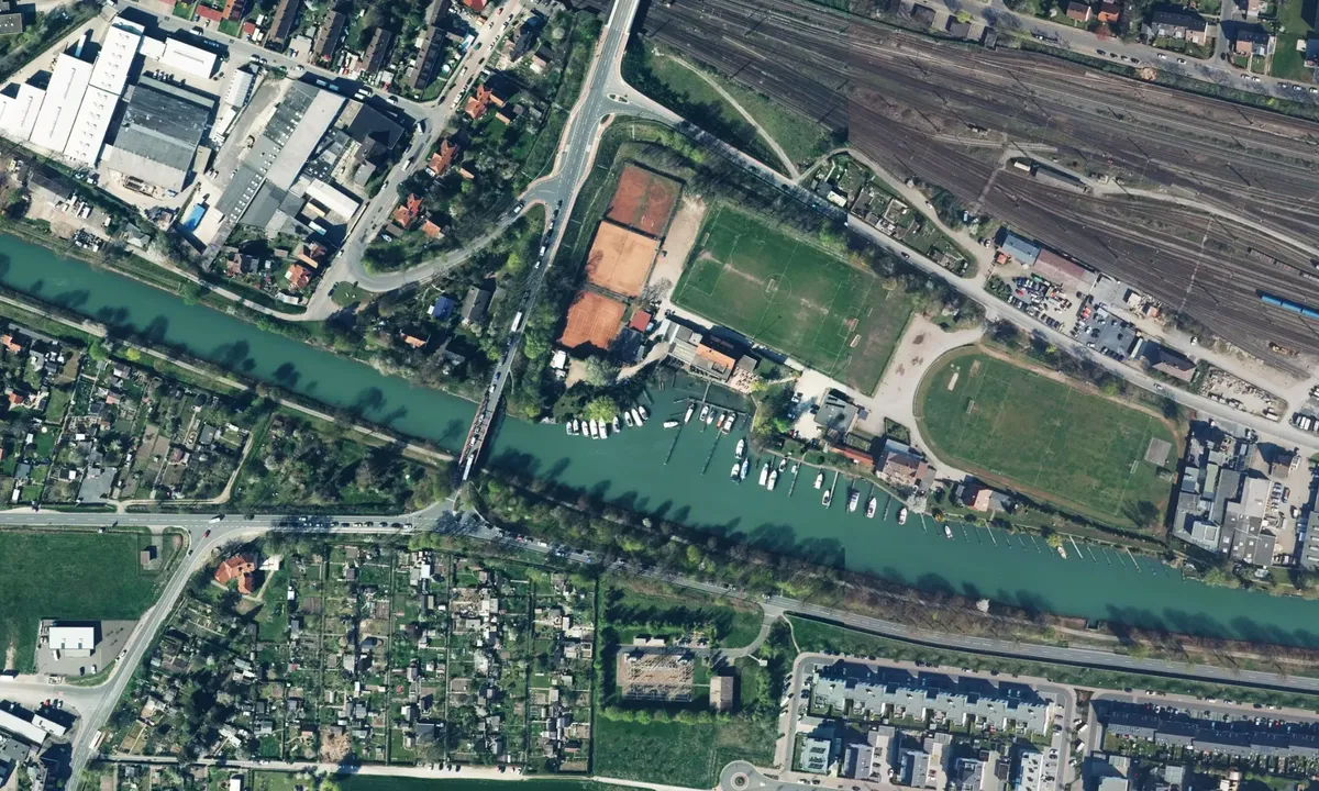 Flyfoto av Sporthafen Seelze