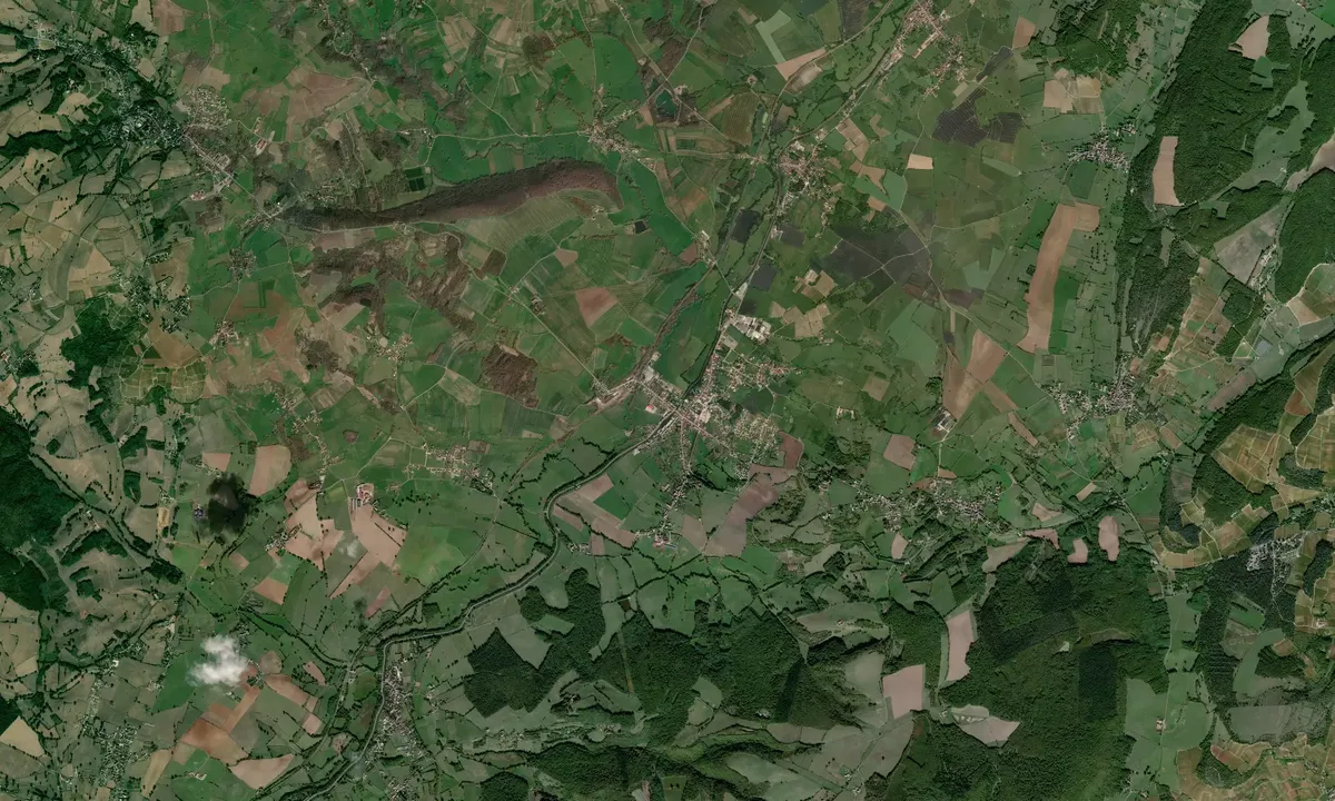 Flyfoto av St Leger sur Dheune
