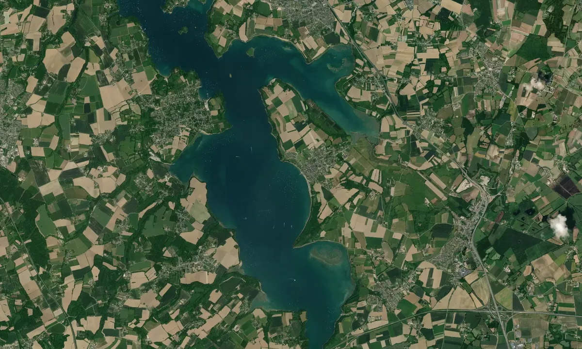 Flyfoto av St Suliac Moorings