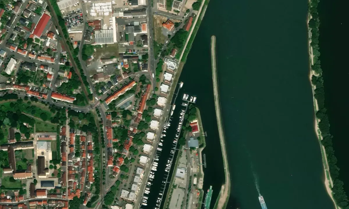 Flyfoto av Stadthafen Speyer