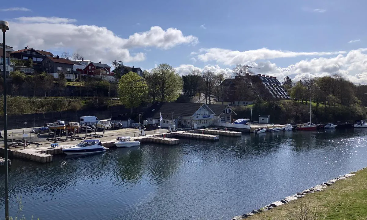 Stavanger Motorbåtforening: God forhold for bunkring av bensin og diesel.Har pr August 23 gått over til 98 oktan bensin