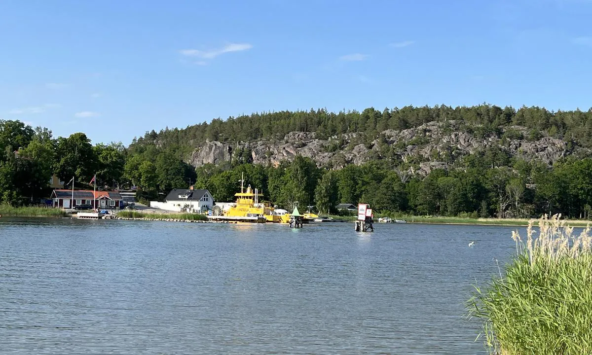 Stegeborgs hamn: Pass opp for ivrig linferje i innseilingen.