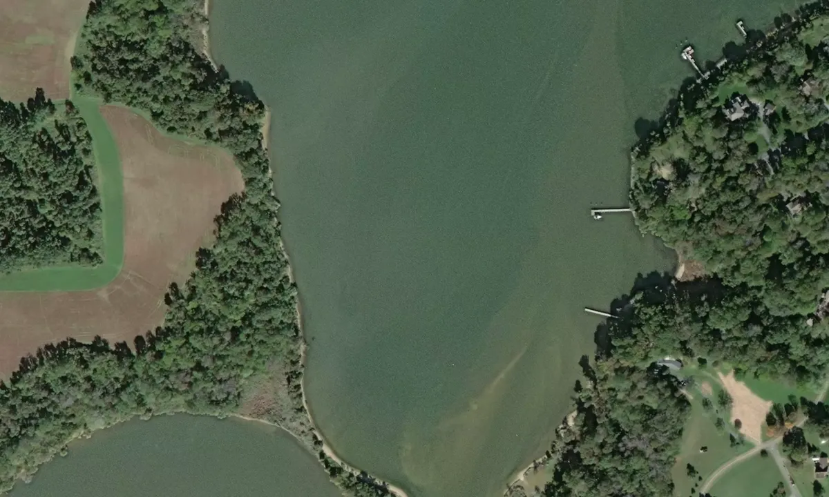 Flyfoto av Still Pond South