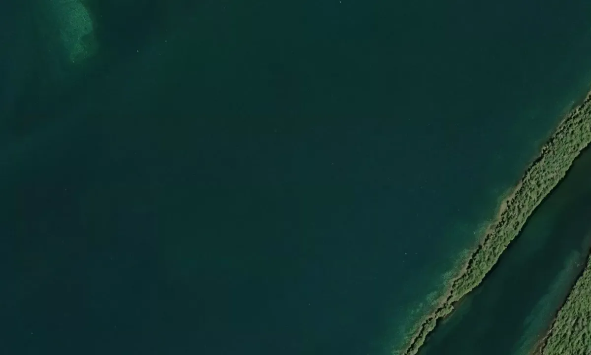 Flyfoto av Stokes Bay 1