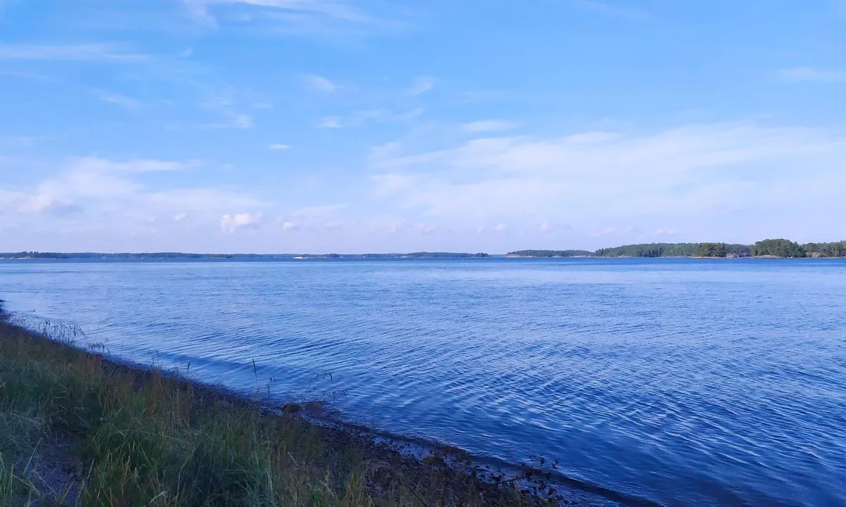 Stora brokholmen: View to mainland