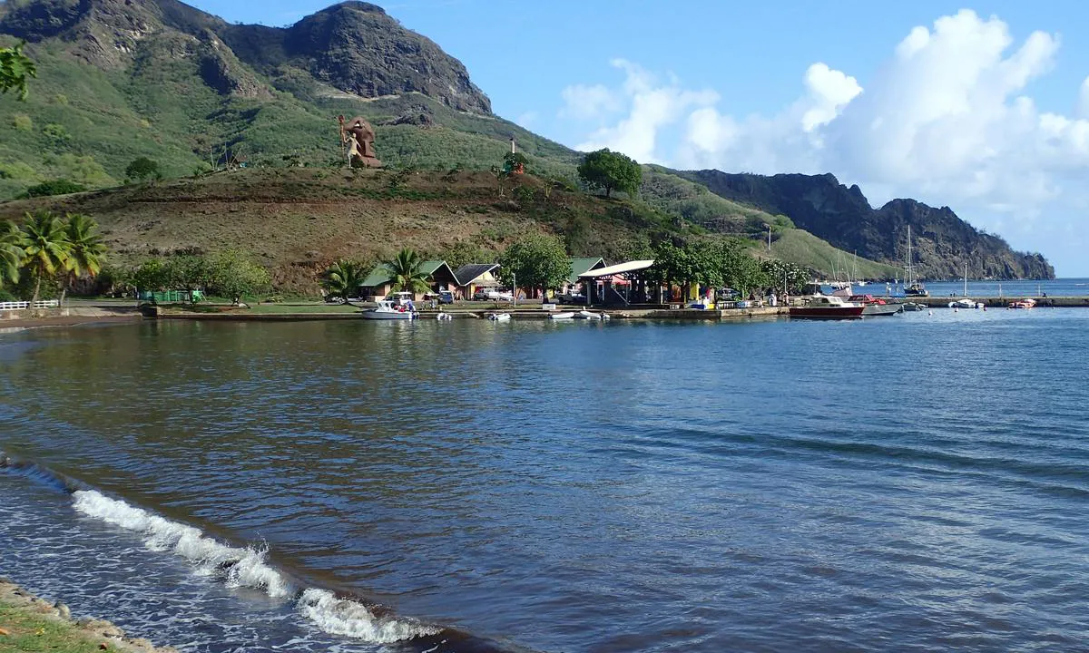 {"base": "no", "no": "Taiohae stranda mot Tiki Tuhiva.", "se": "Taiohae stranden mot Tiki Tuhiva.", "en": "Taiohae Beach towards Tiki Tuhiva.", "da": "Taiohae stranden mod Tiki Tuhiva.", "fr": "La plage de Taiohae vers Tiki Tuhiva.", "de": "Der Strand von Taiohae in Richtung Tiki Tuhiva.", "es": "La playa de Taiohae hacia Tiki Tuhiva.", "it": "Spiaggia di Taiohae verso Tiki Tuhiva.", "pt": "Praia de Taiohae em dire\u00e7\u00e3o a Tiki Tuhiva.", "nl": "Het strand van Taiohae richting Tiki Tuhiva.", "pl": "Pla\u017ca Taiohae w kierunku Tiki Tuhiva.", "uk": "\u041f\u043b\u044f\u0436 \u0422\u0430\u0456\u043e\u0445\u0430\u0435, \u0437\u0432\u0435\u0440\u043d\u0435\u043d\u0438\u0439 \u0434\u043e \u0422\u0456\u043a\u0456 \u0422\u0443\u0445\u0438\u0432\u0430.", "ro": "Plaja Taiohae c\u0103tre Tiki Tuhiva.", "tr": "Taiohae sahili Tiki Tuhiva'ya do\u011fru.", "el": "\u0397 \u03c0\u03b1\u03c1\u03b1\u03bb\u03af\u03b1 Taiohae \u03c0\u03c1\u03bf\u03c2 Tiki Tuhiva.", "cs": "Pl\u00e1\u017e Taiohae sm\u011brem na Tiki Tuhiva.", "hu": "Taiohae strand a Tiki Tuhiva fel\u00e9.", "fi": "Taiohae ranta kohti Tiki Tuhivaa.", "bg": "\u041f\u043b\u0430\u0436\u044a\u0442 \u0422\u0430\u0439\u043e\u0445\u0430\u0435 \u043a\u044a\u043c \u0422\u0438\u043a\u0438 \u0422\u0443\u0445\u0438\u0432\u0430.", "sr": "Pla\u017ea Taiohae prema Tiki Tuhivi.", "et": "Taiohae rand Tiki Tuhiva poole.", "lv": "Taiohae pludmale pret Tiki Tuhivu.", "lt": "Taiohae papl\u016bdimys link Tiki Tuhiva."}