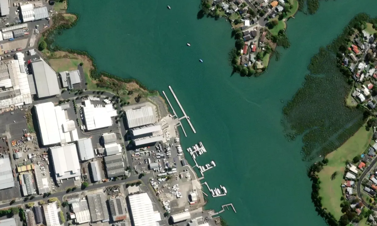 Flyfoto av Tamaki Marina