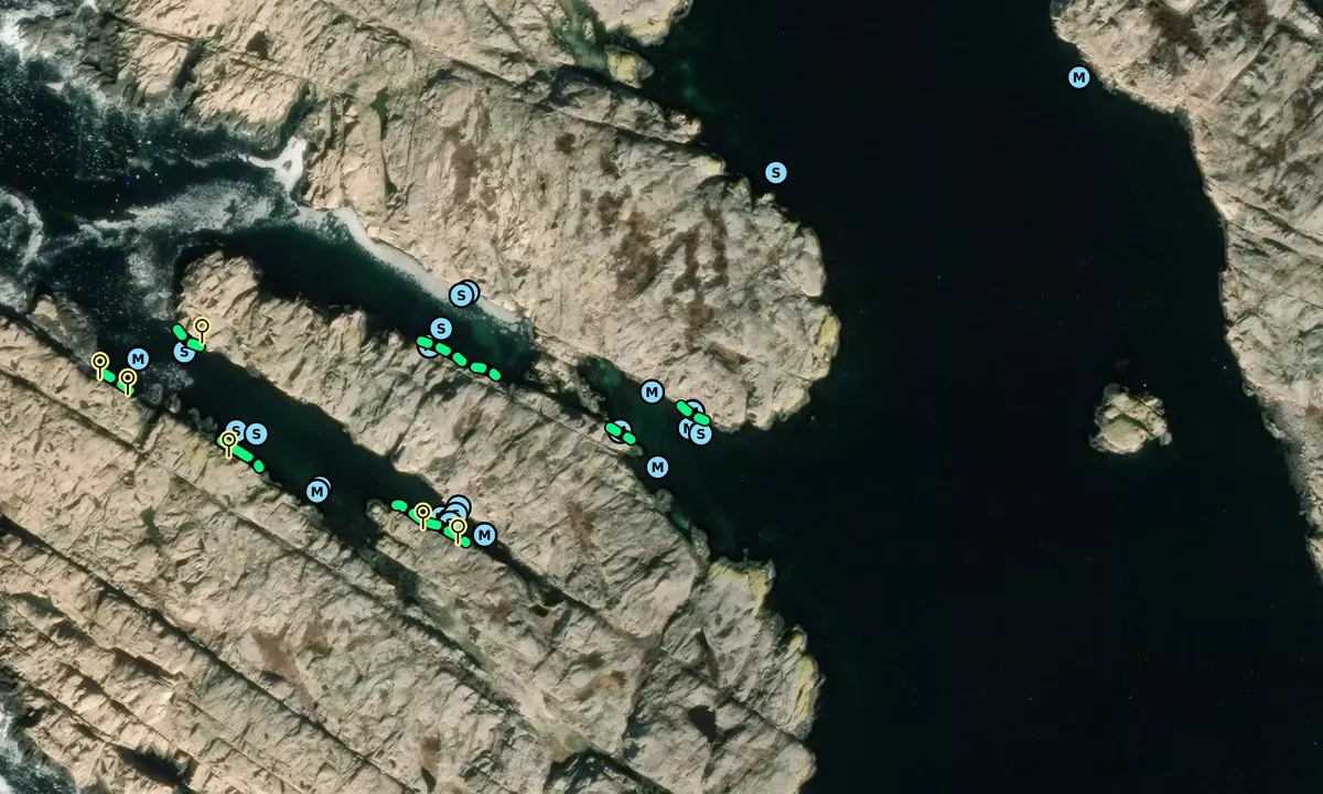 Satelite image of Tån