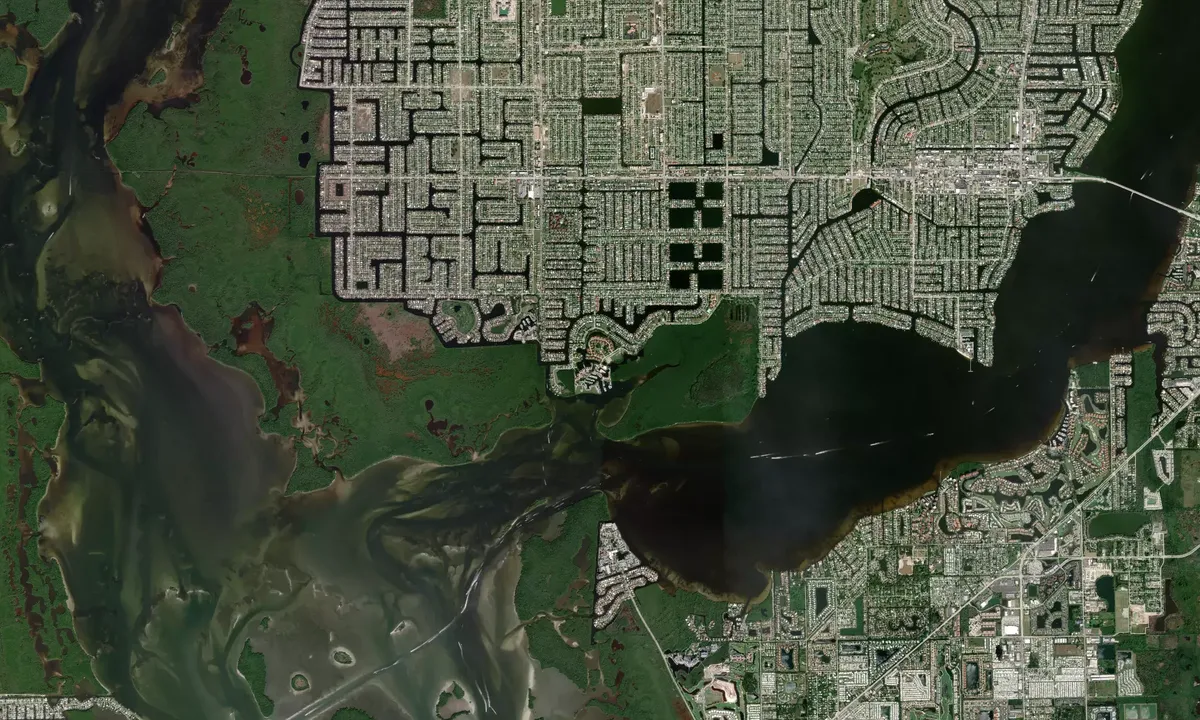 Flyfoto av Tarpon Point Marina - Cape Coral