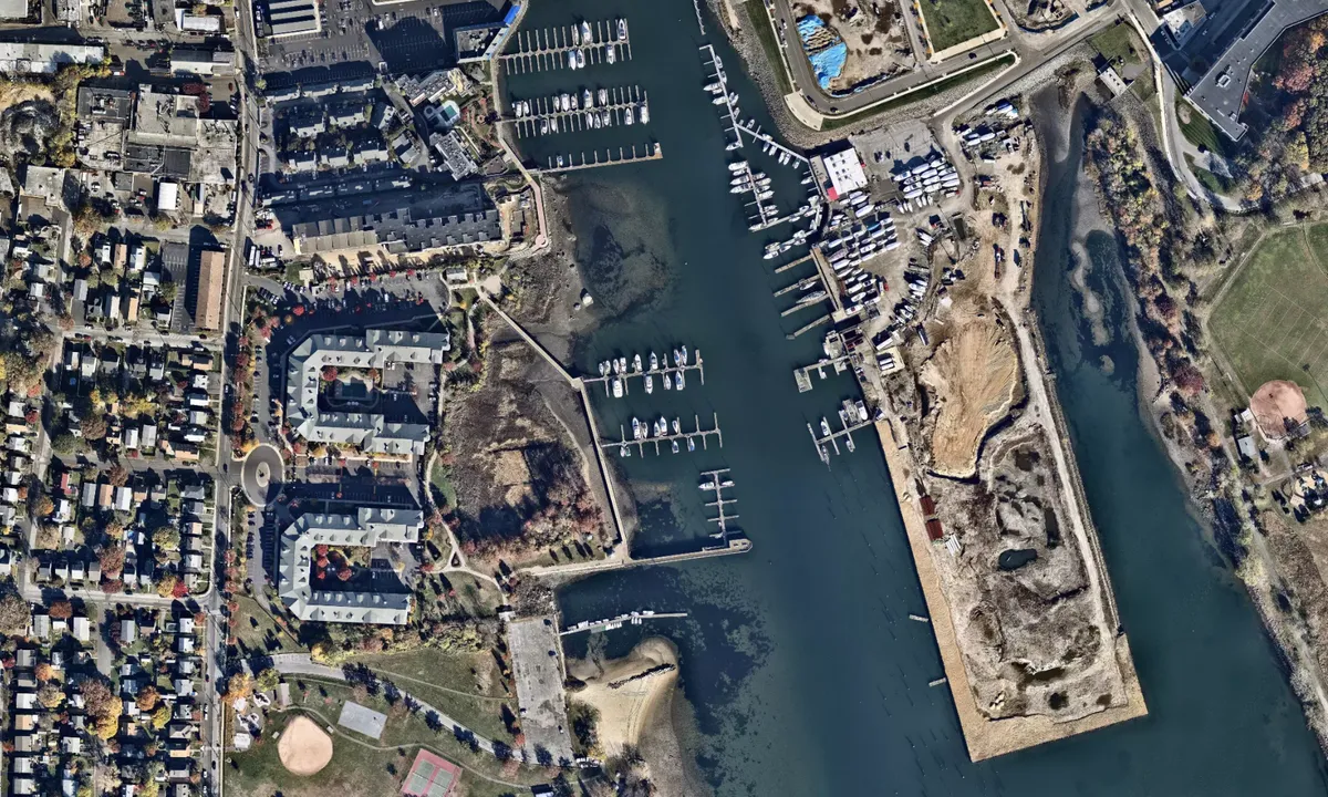Flyfoto av TGM Anchor Point Marina