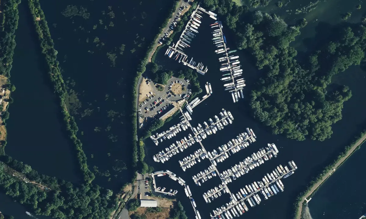 Satelite image of Thames and Kennet Marina