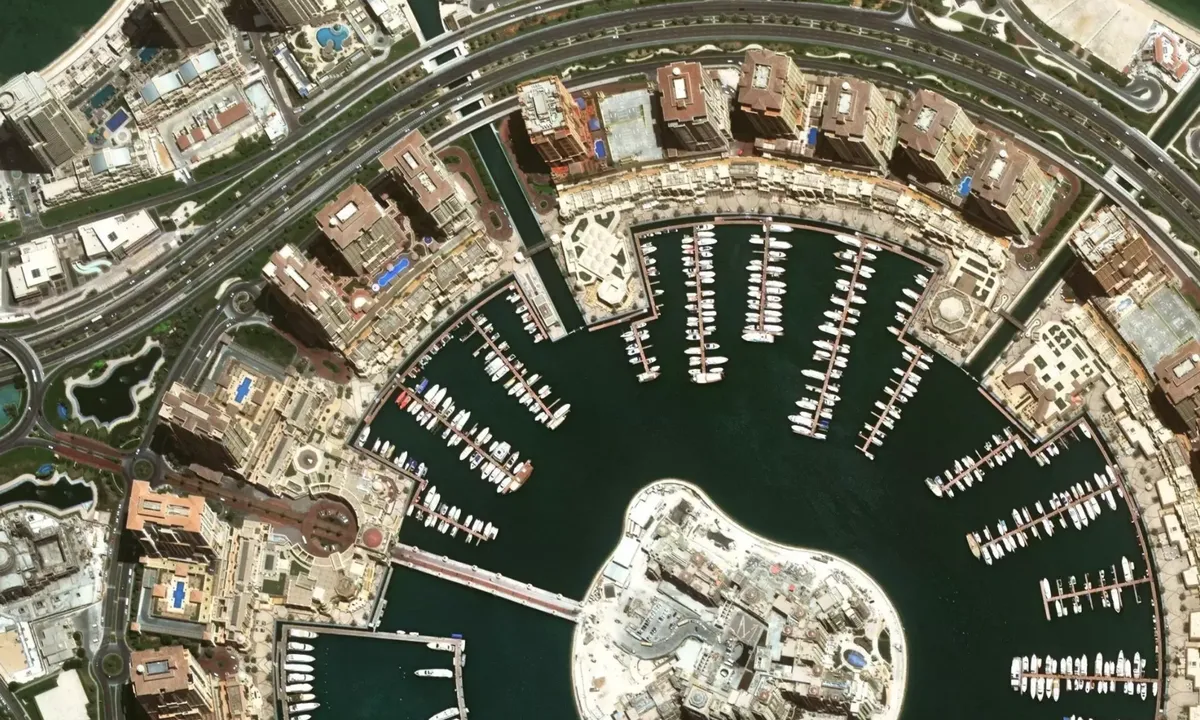 Flyfoto av The Pearl Marina