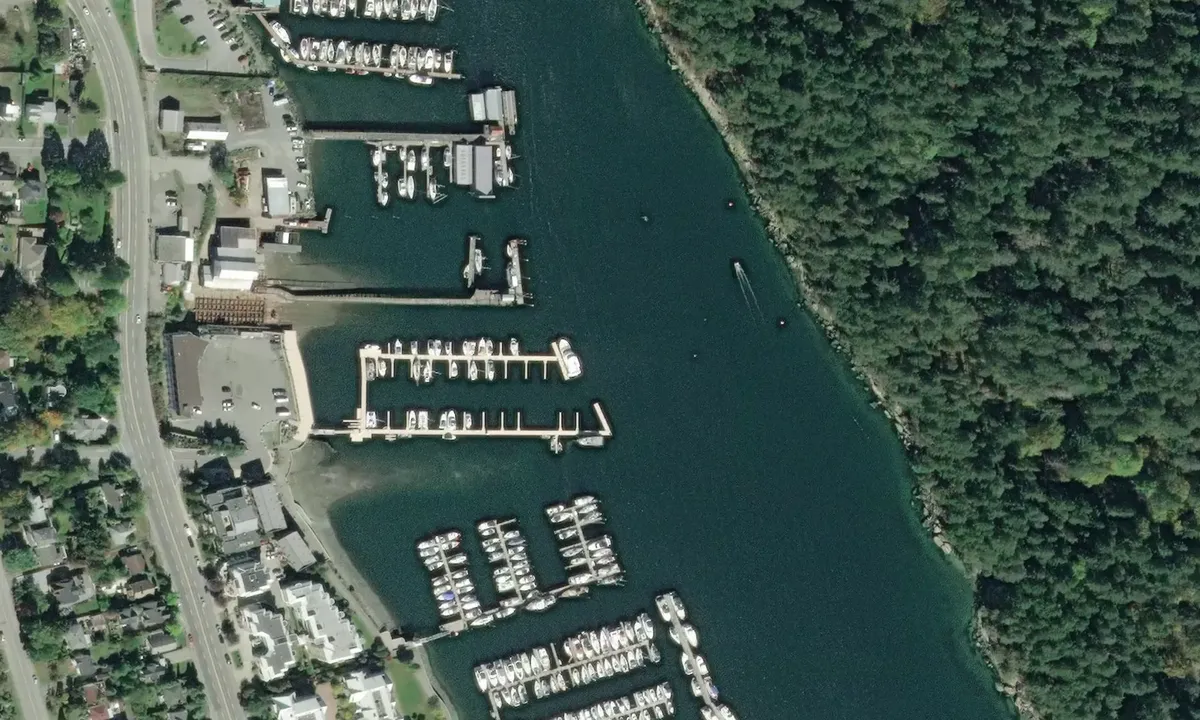 Flyfoto av The waterfront suites and Marina, Nanaimo