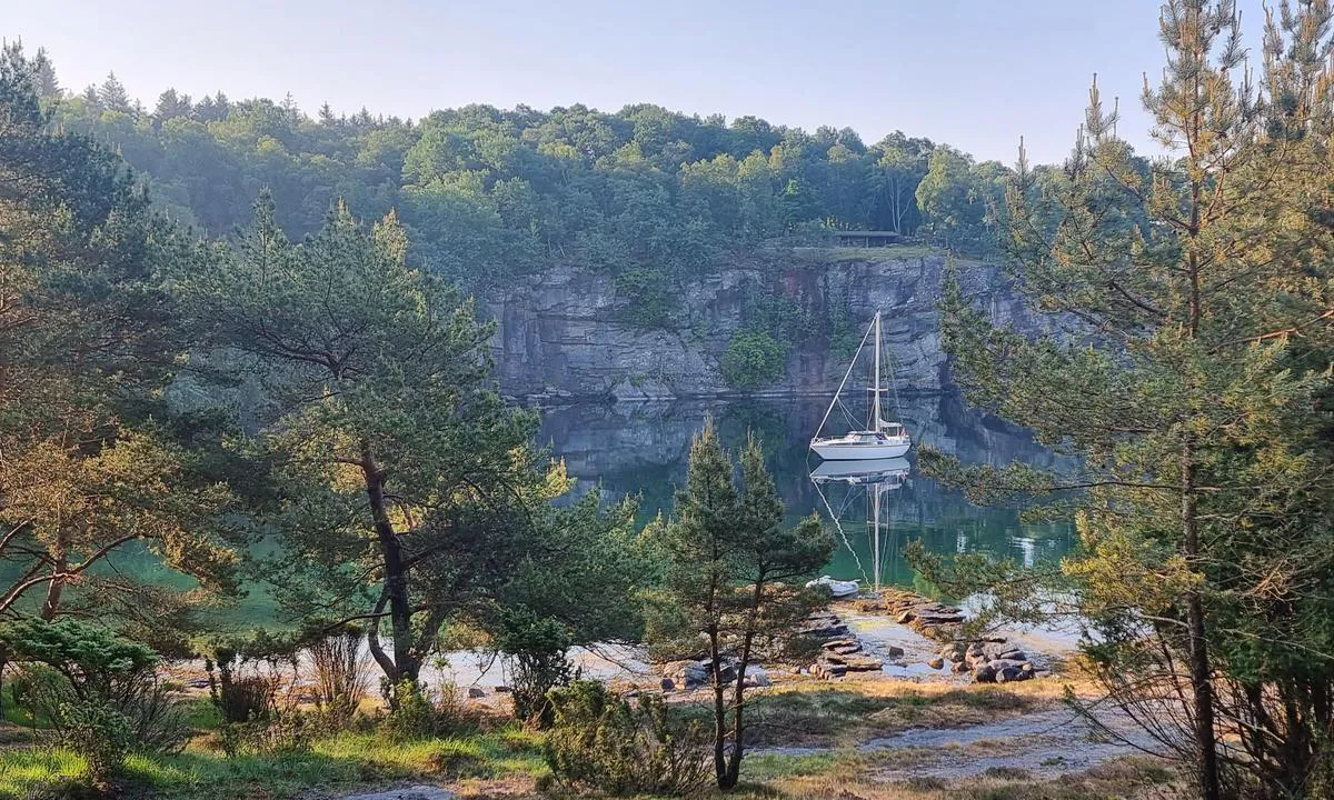 For anker i Toftøyvågen