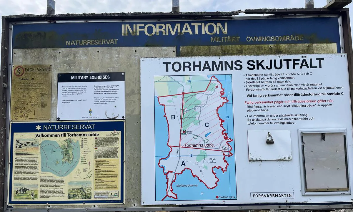 Torhamn Gästhamn: Noe militær aktivitet, men ikke noe som plager turgåere nevneverdig. Mange stier som er godt merket.