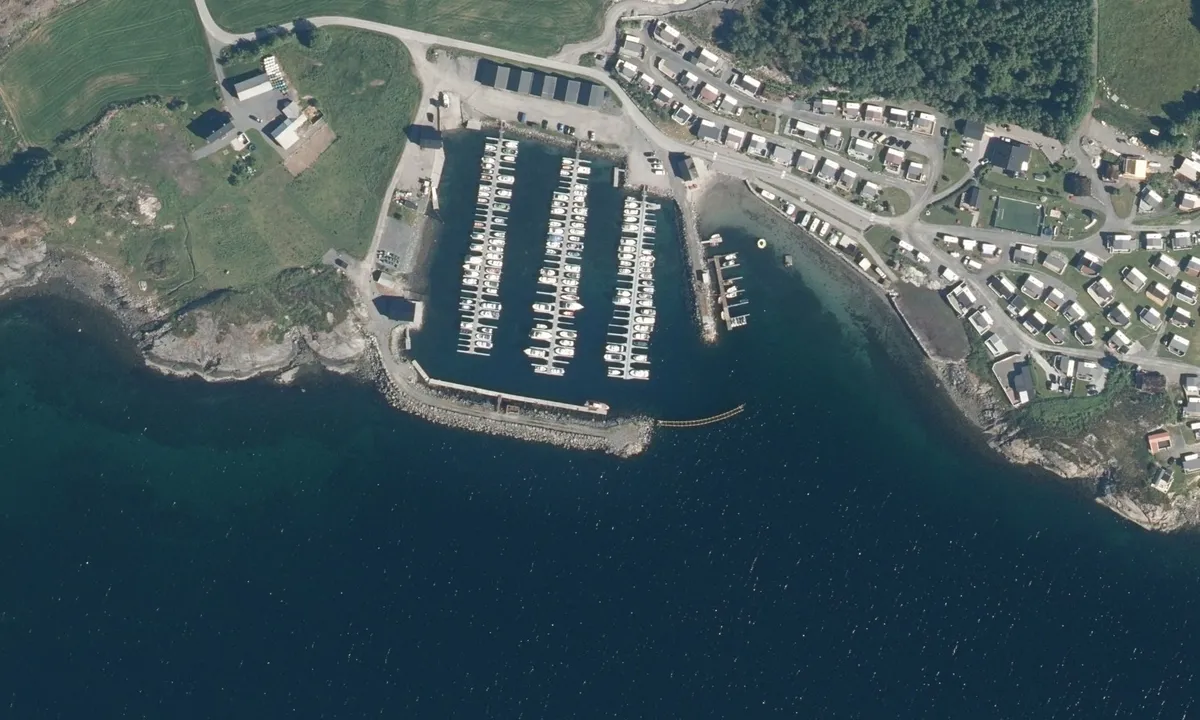 Flyfoto av Tornes Småbåthavn