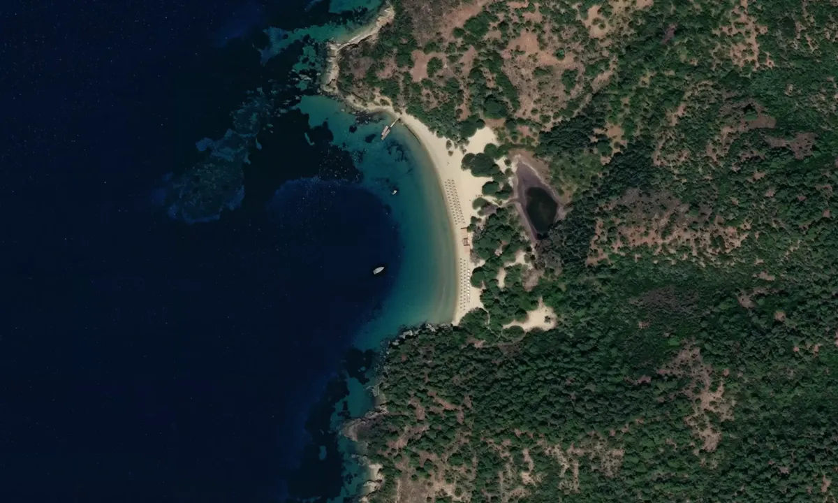 Flyfoto av Tsougkrias N