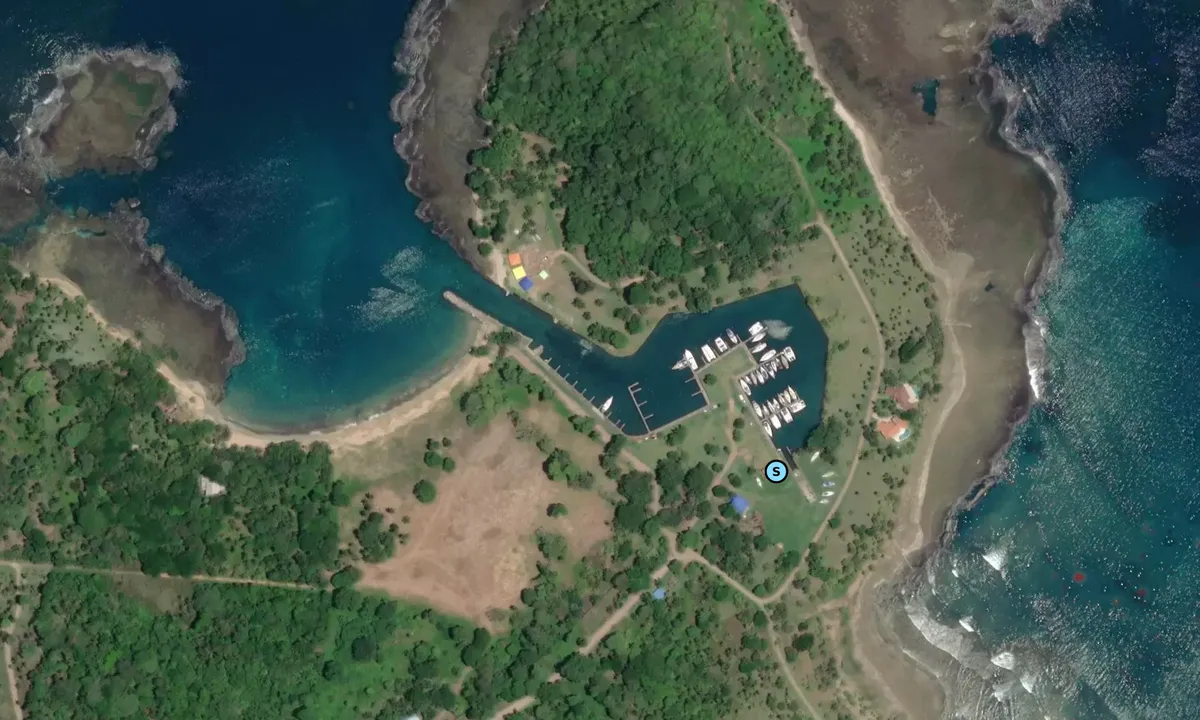 Satelite image of Turtle Cay Marina - Nombre de Dios