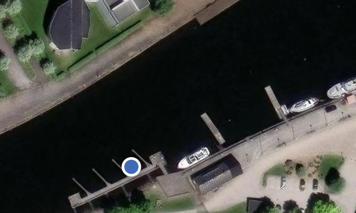 Uddevalla: {"base": "de", "no": "Ny bryggeanlegg", "se": "Nytt bryggsystem", "en": "New pontoon facility", "da": "Nye broanl\u00e6g", "fr": "Nouvelle installation de pontons", "de": "Neue Steganlage", "es": "Nueva instalaci\u00f3n de muelle", "it": "Nuovo impianto di pontili", "pt": "Nova instala\u00e7\u00e3o de cais", "nl": "Nieuwe steigerinstallatie", "pl": "Nowy pomost", "uk": "\u041d\u043e\u0432\u0430 \u043f\u0440\u0438\u0441\u0442\u0430\u043d\u044c", "ro": "Noua instala\u021bie de pontoane", "tr": "Yeni \u0130skele Tesisi", "el": "\u039d\u03ad\u03b1 \u03b5\u03b3\u03ba\u03b1\u03c4\u03ac\u03c3\u03c4\u03b1\u03c3\u03b7 \u03c0\u03c1\u03bf\u03b2\u03bb\u03ae\u03c4\u03b1\u03c2", "cs": "Nov\u00e9 pontonov\u00e9 za\u0159\u00edzen\u00ed", "hu": "\u00daj m\u00f3l\u00f3rendszer", "fi": "Uusi laiturirakennelma", "bg": "\u041d\u043e\u0432\u043e \u043f\u0440\u0438\u0441\u0442\u0430\u043d\u0438\u0449\u043d\u043e \u0441\u044a\u043e\u0440\u044a\u0436\u0435\u043d\u0438\u0435", "sr": "\u041d\u043e\u0432\u0438 \u043f\u043e\u043d\u0442\u043e\u043d", "et": "Uus ujuvkai", "lv": "Jauna piest\u0101tnes sist\u0113ma", "lt": "Naujas prieplaukos \u012frenginys"}