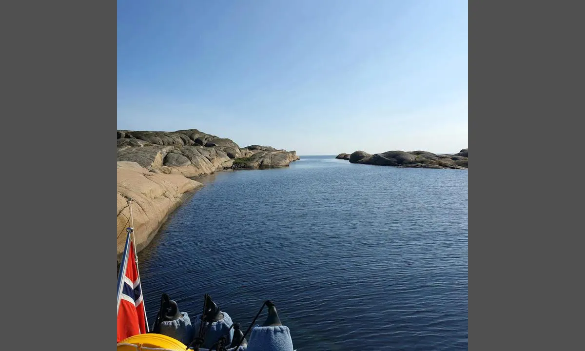 Uleholmene og kløvningen: {"base": "no", "no": "Uleholmen", "se": "Uleholmen", "en": "Uleholmen", "da": "Uleholmen"}