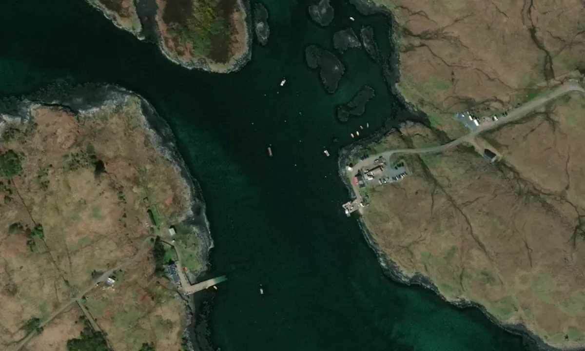 Flyfoto av Ulva Ferry Pontoons