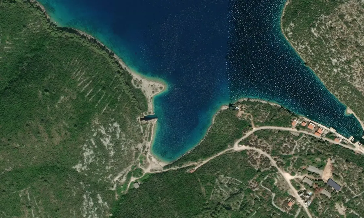 Flyfoto av Uvala Dumboka