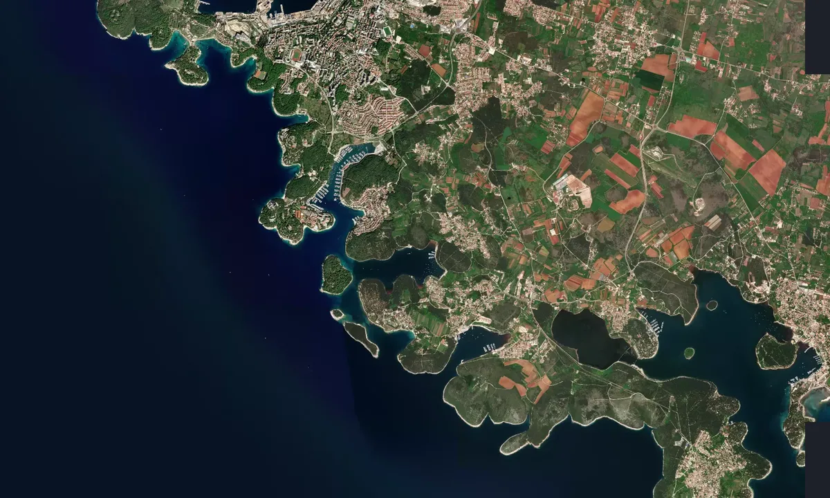Flyfoto av Uvala Kanalic (Soline)