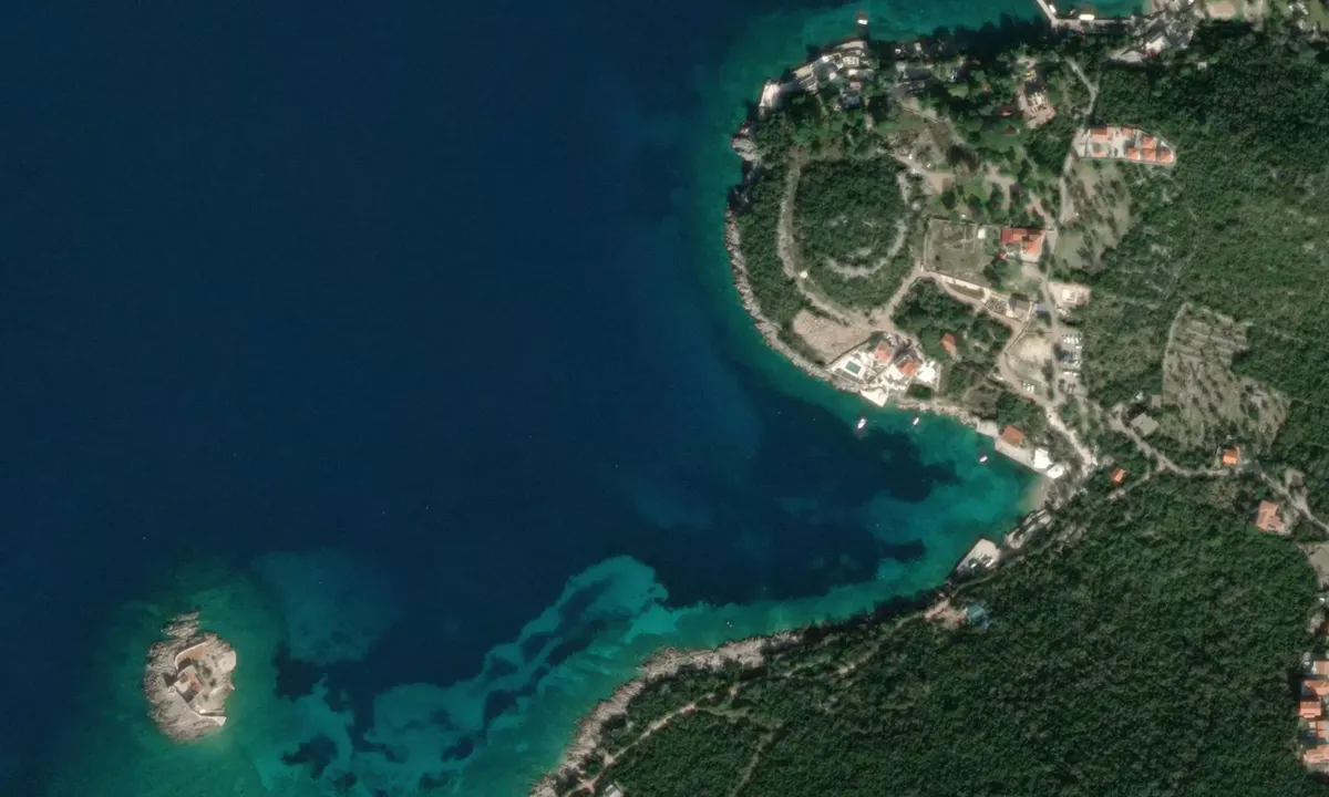 Flyfoto av Uvala Mirista