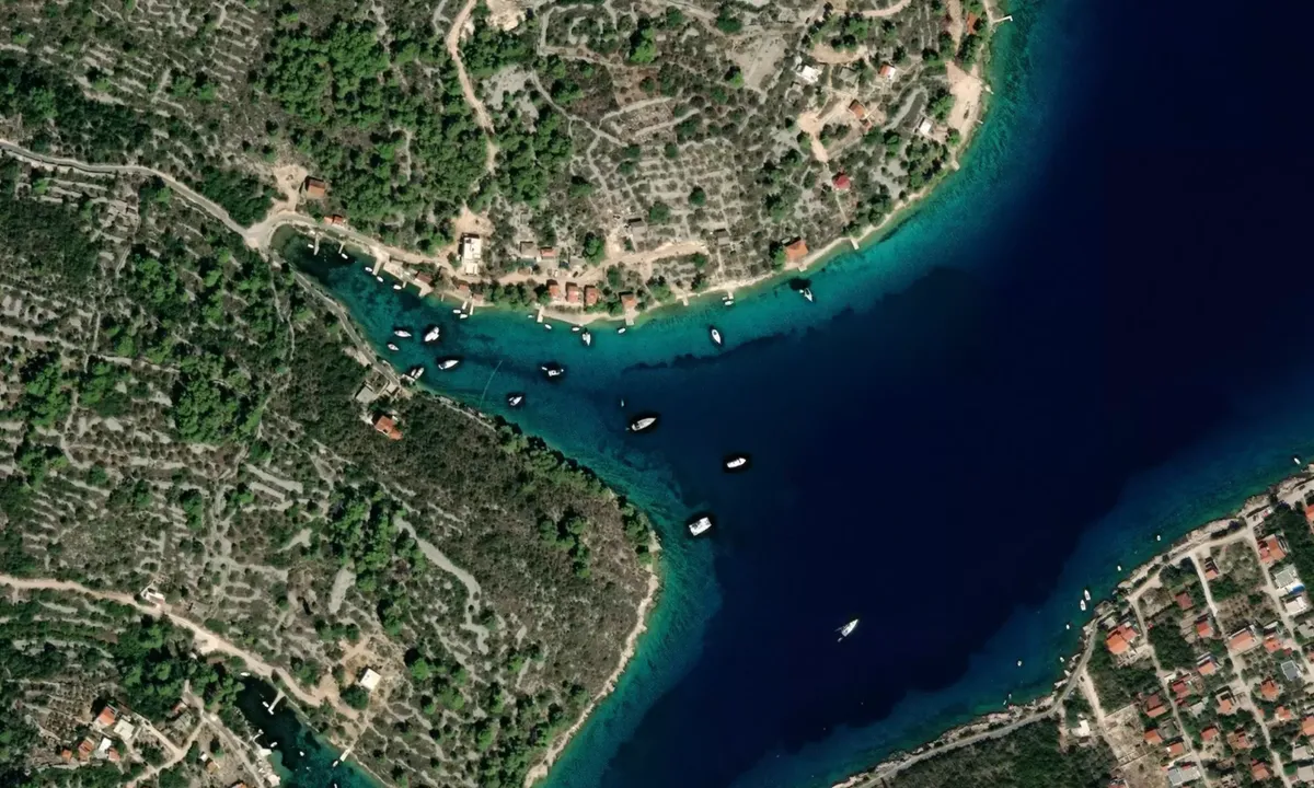 Flyfoto av Uvala Necujam 1