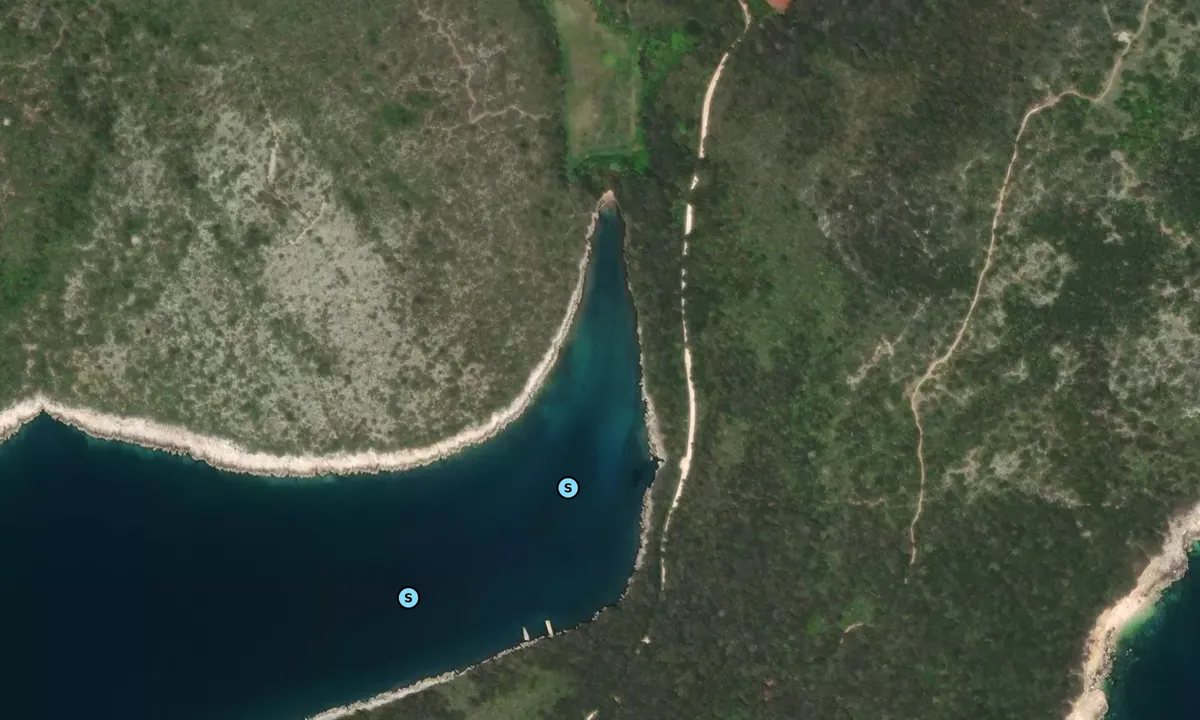 Satelite image of Uvala Valmizeja