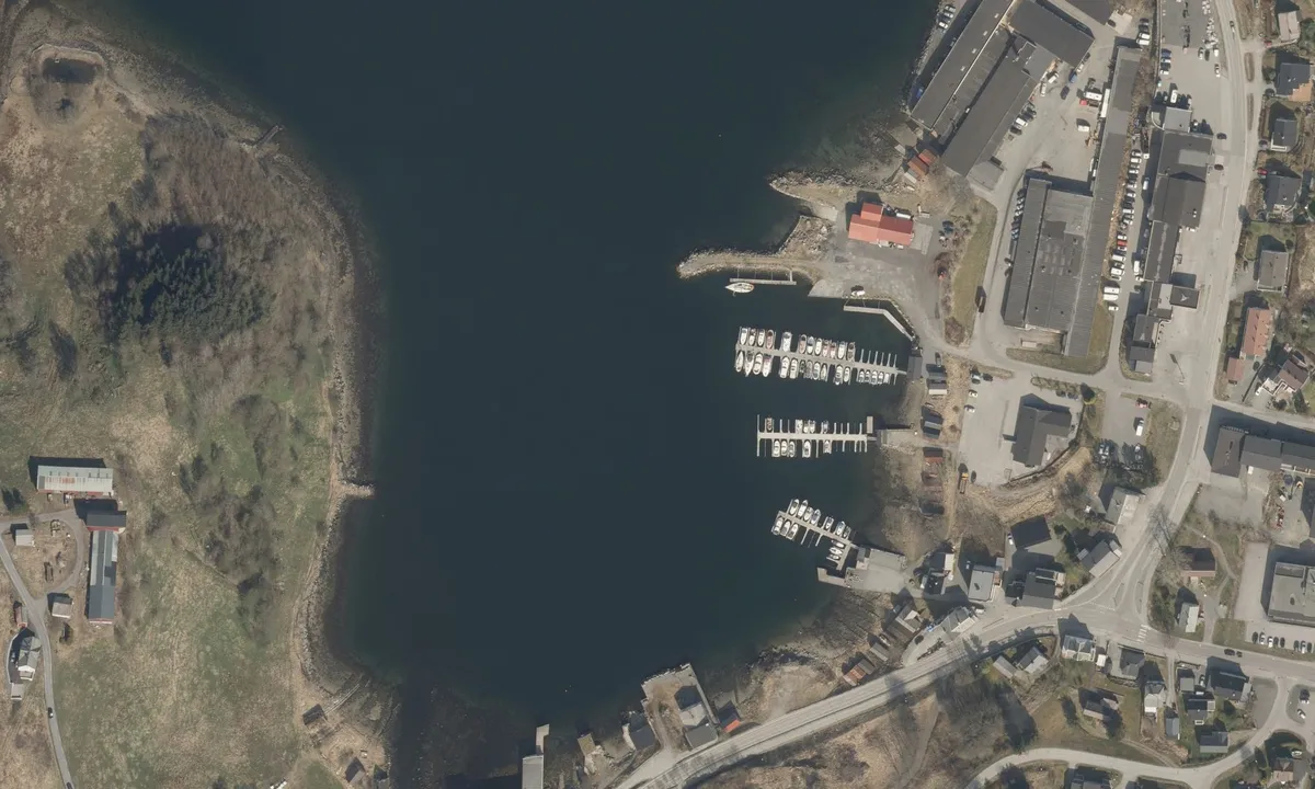 Flyfoto av Vatne Småbåthavn
