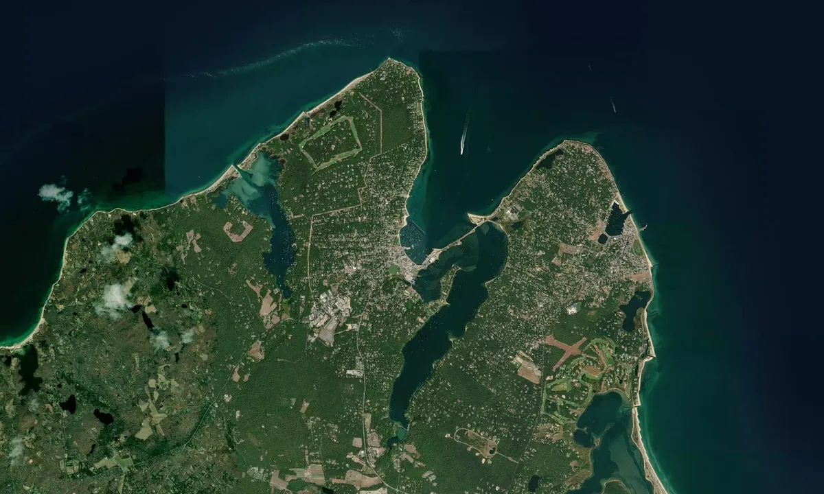 Flyfoto av Vineyard Haven Marina