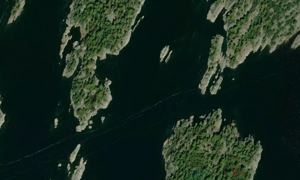 Satelite image of Vixen Island