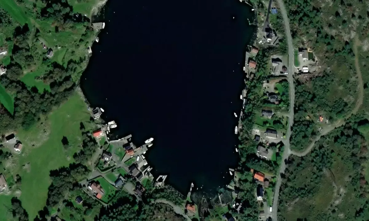 Satelite image of Vollsvika