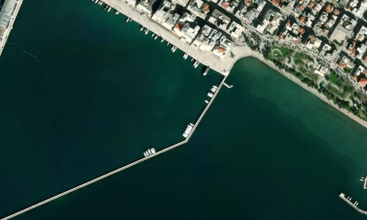Flyfoto av Volos Town Quay and Breakwater