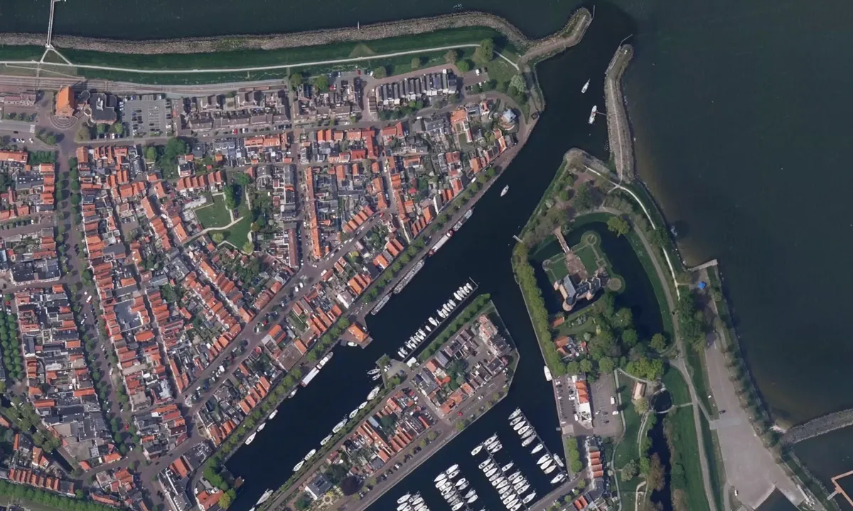 Oosterhaven en Middenhaven Medenblik: Flyfoto av Vorhafen Medenblik
