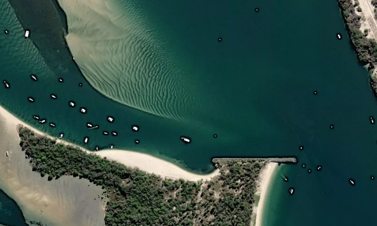 Flyfoto av Wave Break Island 1