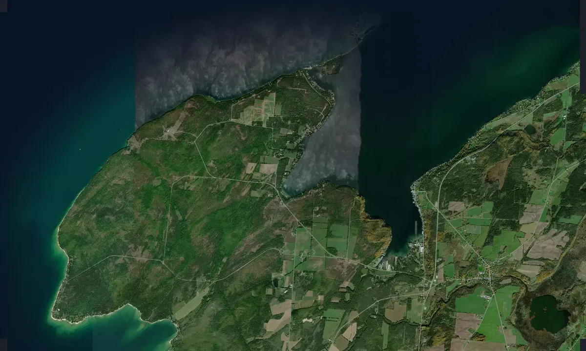 Flyfoto av Whites Bay