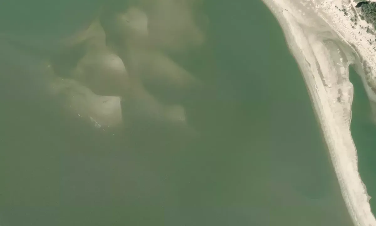 Satelite image of Wreck Island 1