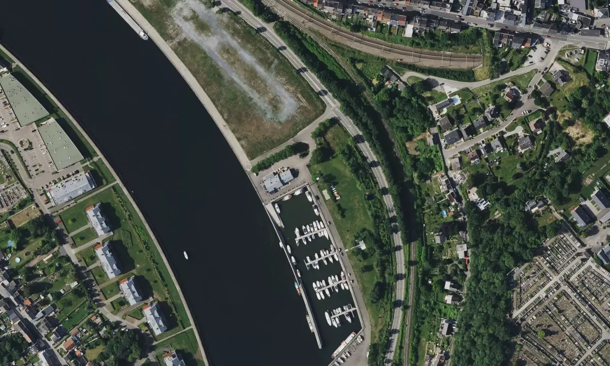 Satelite image of Yacht Club de Huy (Port de plaisance de Statte)