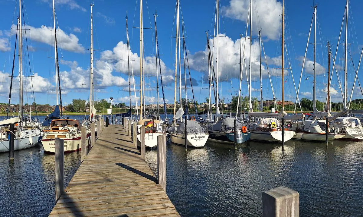 Yachthafen Henningsen