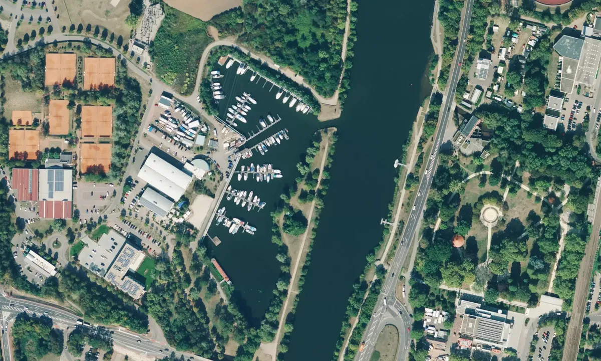 Satelite image of Yachthafen Merzig