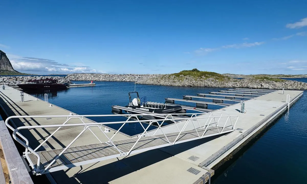 Ytri Island Retreat - guest harbour