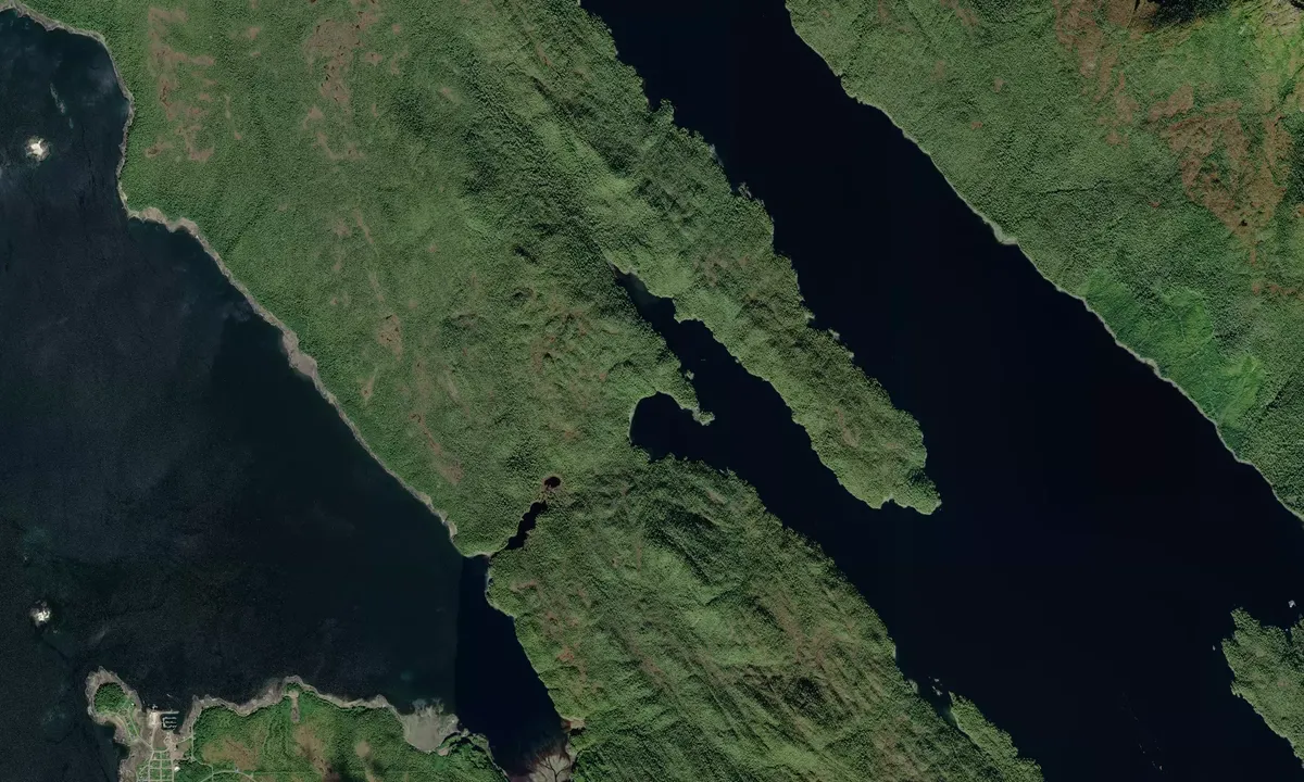 Flyfoto av Zumtela Bay